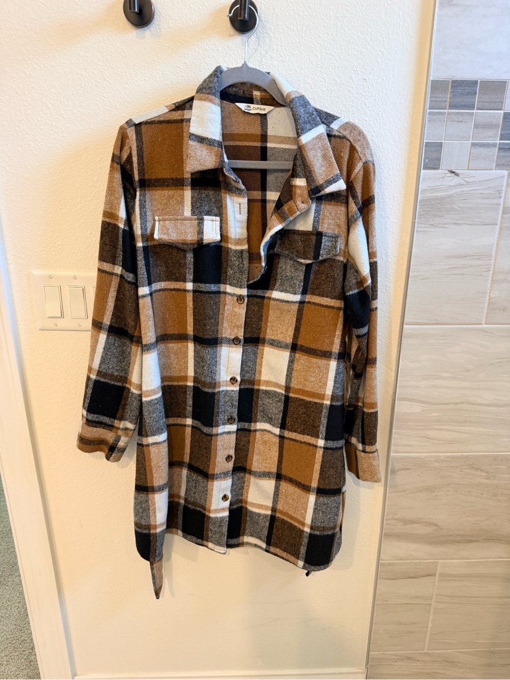 Cozy Plaid dress in Camel, Black & Cream